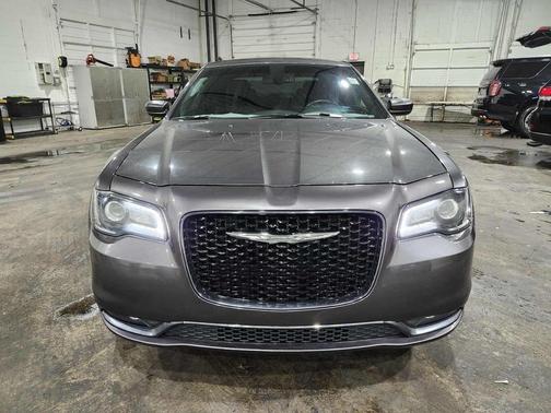 2019 Chrysler 300 S