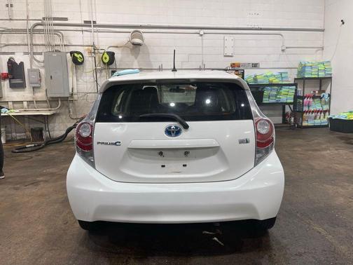 2014 Toyota Prius c Four