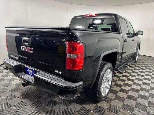 Onyx Black 2017 GMC Sierra 1500 SLE