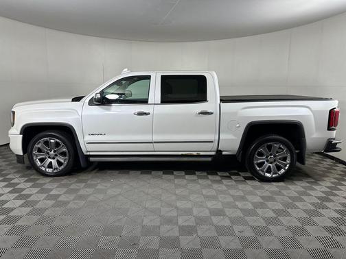 White Frost Tricoat 2017 GMC Sierra 1500 Denali