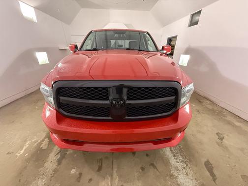 Flame Red Clearcoat 2018 RAM 1500 Night