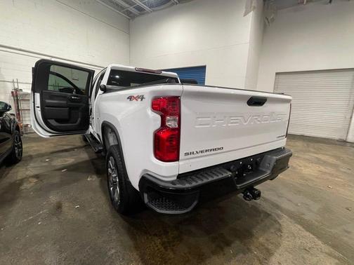 2022 Chevrolet Silverado 2500 Custom