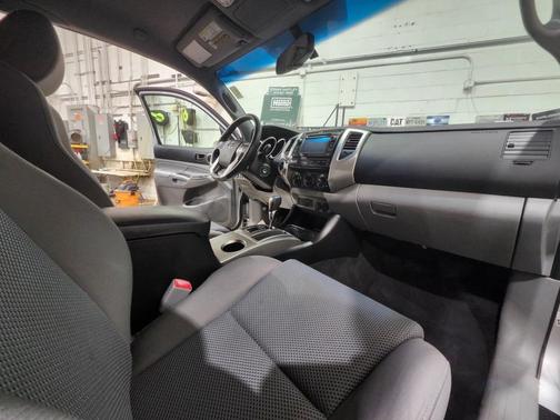 2013 Toyota Tacoma Base