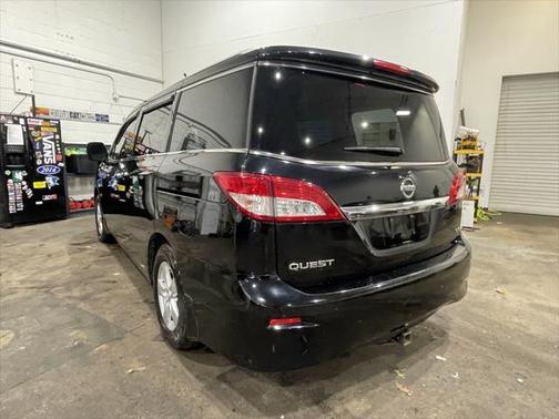 2015 Nissan Quest SV