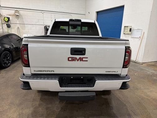 White Frost 2018 GMC Sierra 1500 Denali