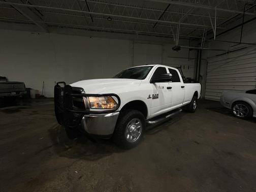 2018 RAM 2500 Tradesman Crew Cab 4x4 8' Box