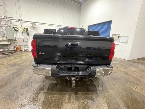 2014 Toyota Tundra SR5