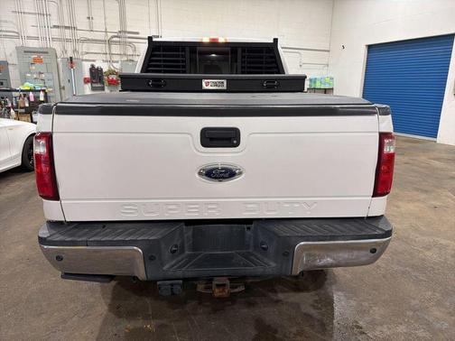 White Platinum Clearcoat Metallic 2014 Ford F-250 Lariat