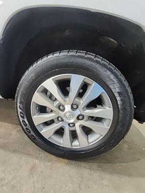 Super White 2015 Toyota Tundra Limited