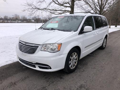 2014 Chrysler Town & Country Touring