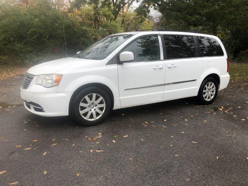 2014 Chrysler Town & Country Touring