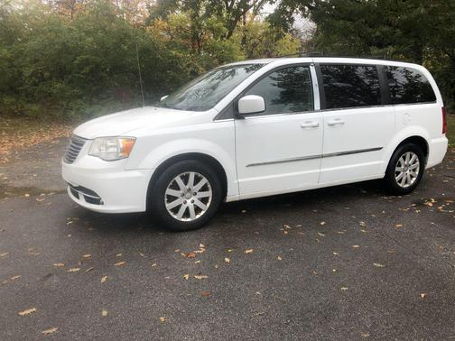 2014 Chrysler Town & Country Touring