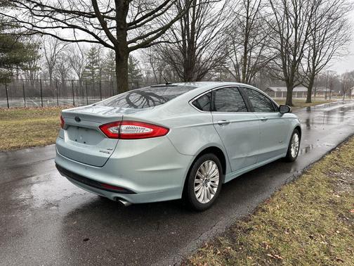 2013 Ford Fusion Hybrid SE Hybrid