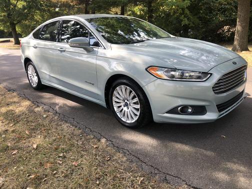 2013 Ford Fusion Hybrid SE Hybrid