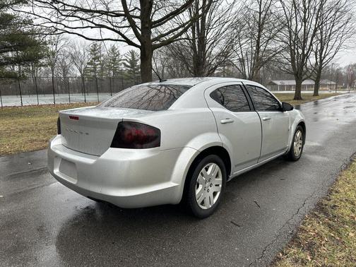 2012 Dodge Avenger SE