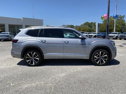 2025 Volkswagen Atlas 2.0T SEL Premium R-Line 4MOTION