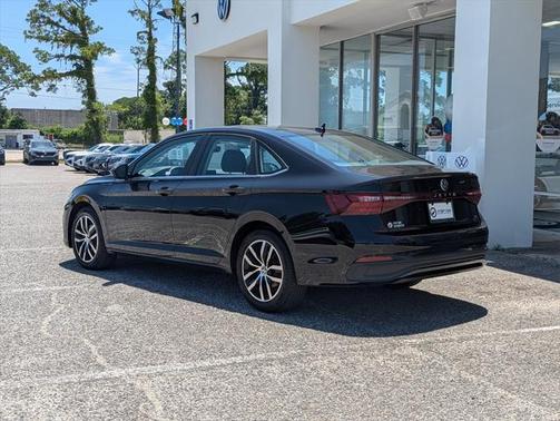 2025 Volkswagen Jetta 1.5T SE