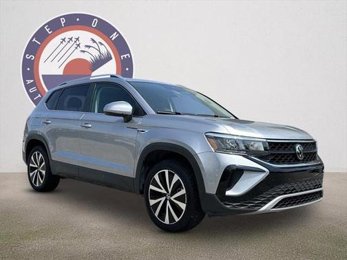 2024 Volkswagen Taos 1.5T SE