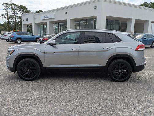 2022 Volkswagen Atlas Cross Sport 3.6L V6 SE w/Technology