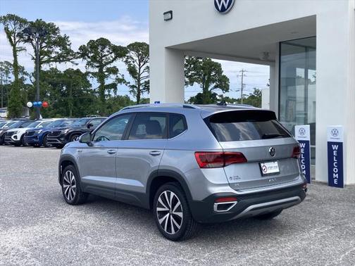 2024 Volkswagen Taos 1.5T SE
