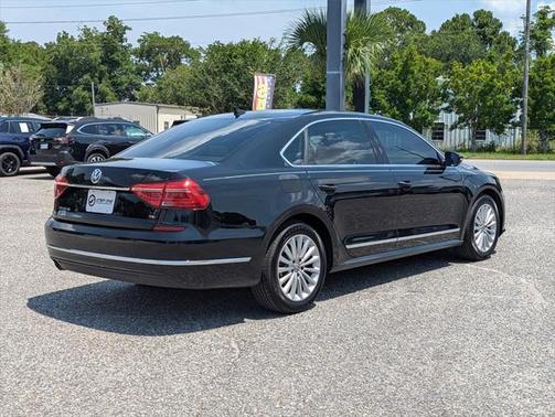 2016 Volkswagen Passat 1.8T SE