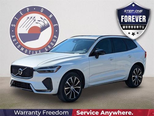 2023 Volvo XC60 B5 Plus Dark Theme