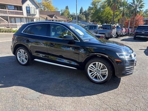 2018 Audi Q5 2.0T Premium Plus