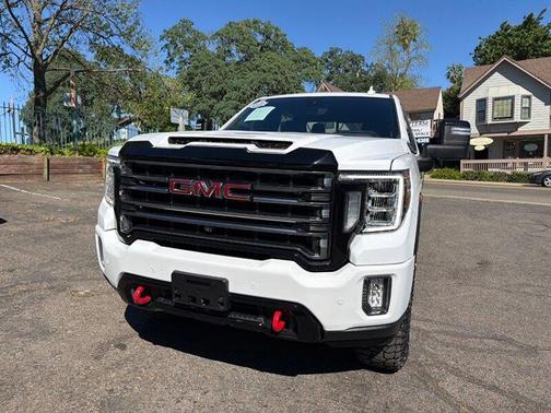Summit White 2021 GMC Sierra 2500 AT4