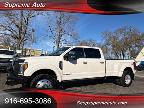 White Platinum Tri-Coat Metallic 2018 Ford F-450 Platinum Truck