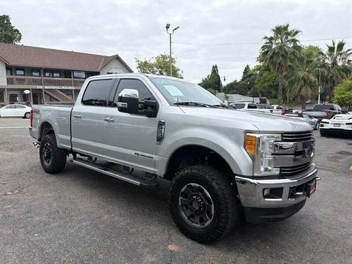 Ingot Silver 2017 Ford F-250 Lariat