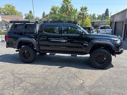 2019 Toyota Tacoma SR