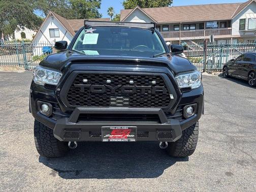 2019 Toyota Tacoma SR