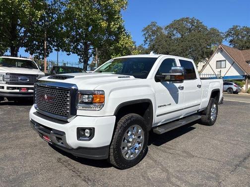 2017 GMC Sierra 2500 Denali