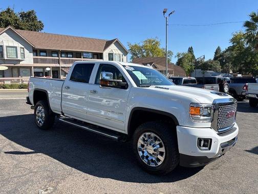 2017 GMC Sierra 2500 Denali