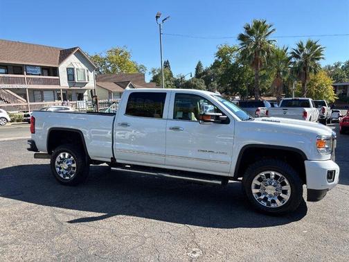 2017 GMC Sierra 2500 Denali