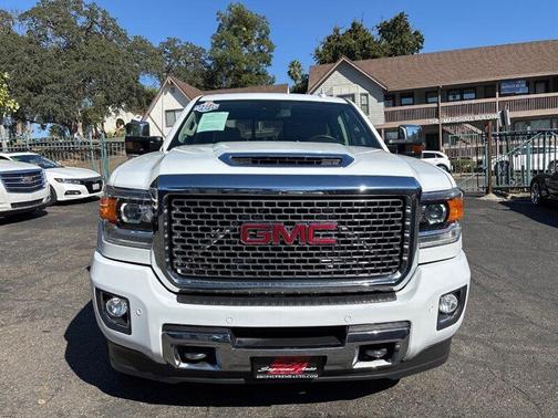 2017 GMC Sierra 2500 Denali