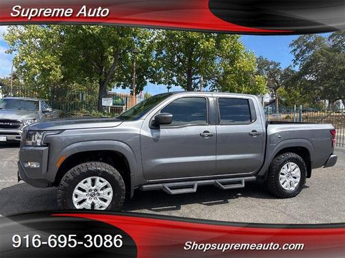 2022 Nissan Frontier SV
