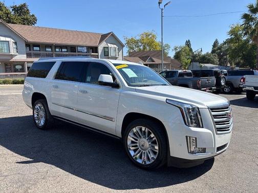 2017 Cadillac Escalade ESV Platinum