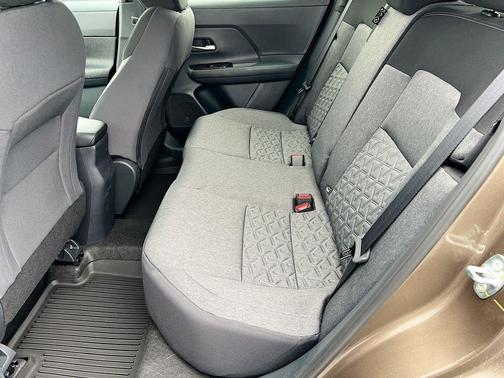 Canyon Bronze Metallic 2026 Nissan Kicks SV