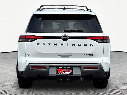 Everest White Pearl Tricoat 2026 Nissan Pathfinder Platinum