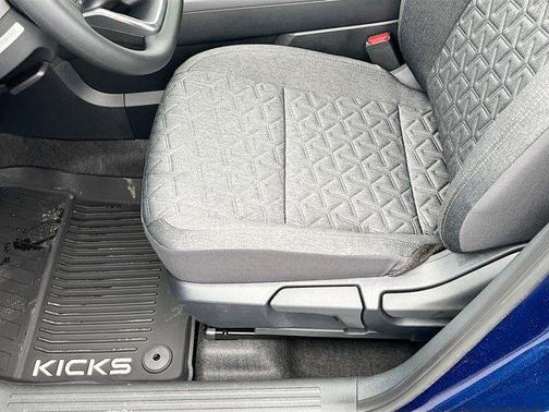 Deep Blue Pearl 2026 Nissan Kicks SV