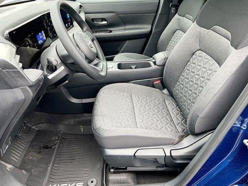 Deep Blue Pearl 2026 Nissan Kicks SV