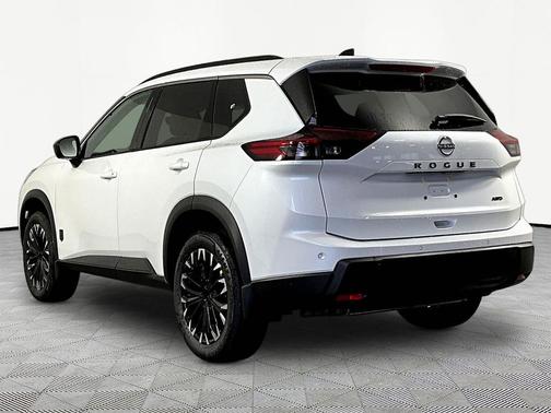 Everest White Pearl Tricoat 2026 Nissan Rogue Dark Armor
