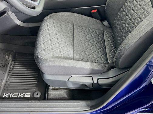 Deep Blue Pearl 2026 Nissan Kicks SV