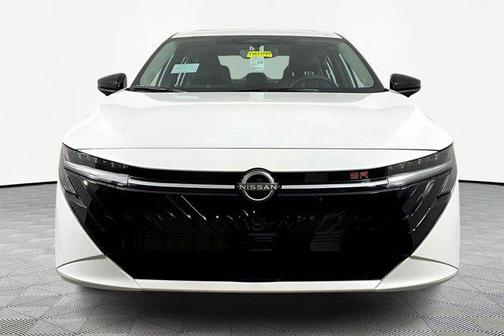 Aspen White Tricoat 2026 Nissan Sentra SR