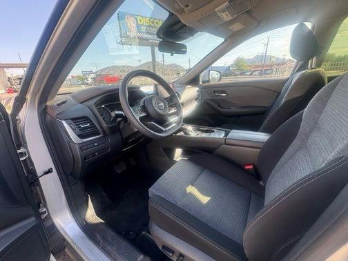 Brilliant Silver Metallic 2023 Nissan Rogue SV