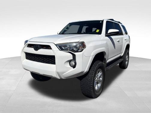 Super White 2019 Toyota 4Runner SR5