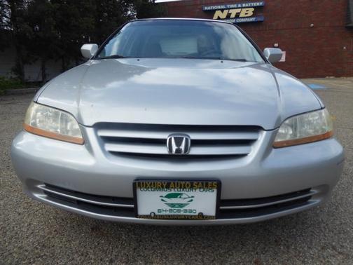 Photo 4 of 27 of 2002 Honda Accord SE