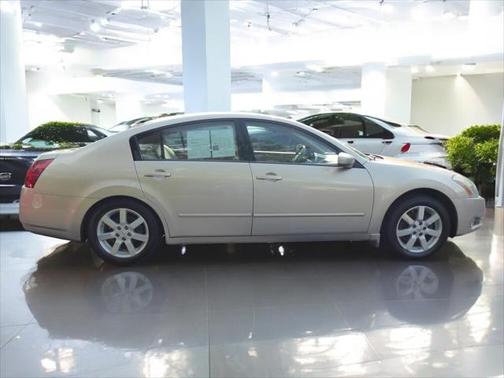2004 Nissan Maxima SL