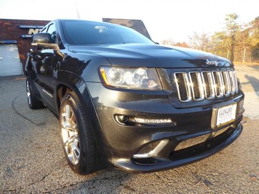 Photo 4 of 27 of 2012 Jeep Grand Cherokee SRT8